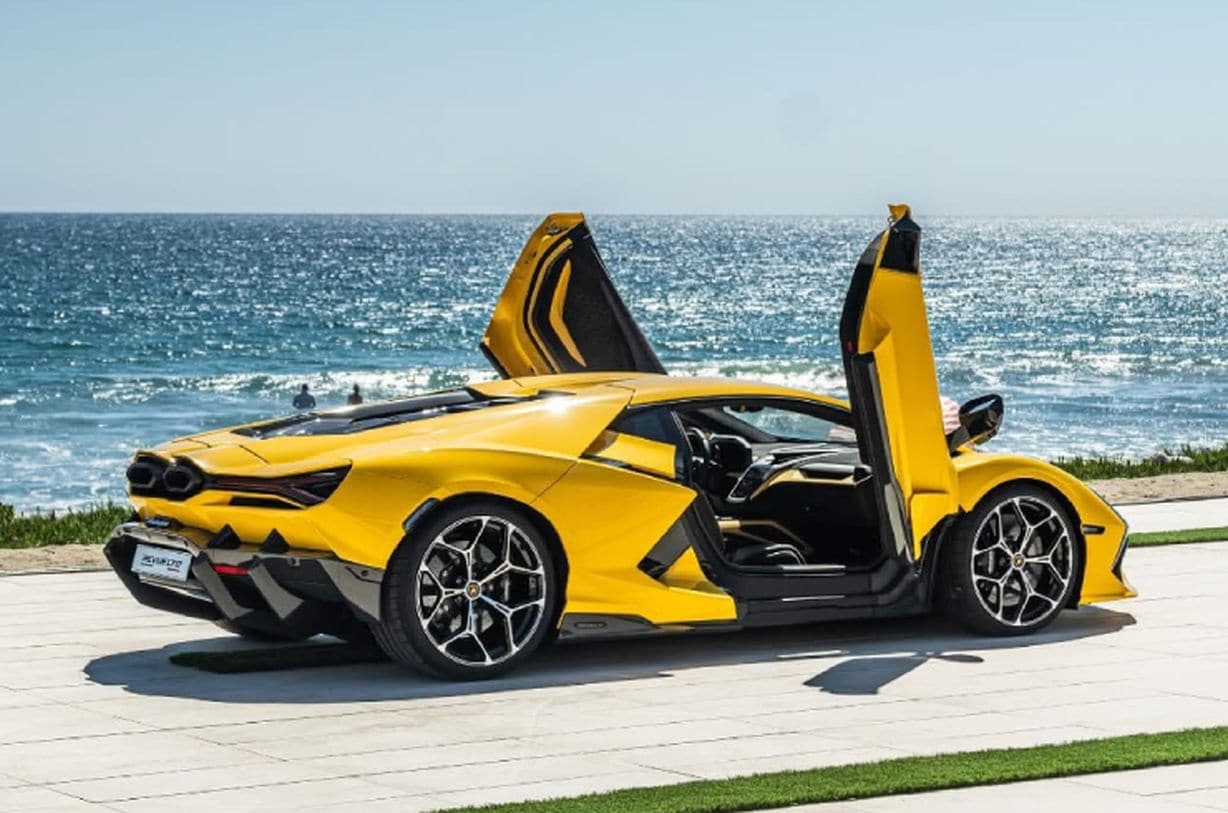 Dubai V12 Exotics